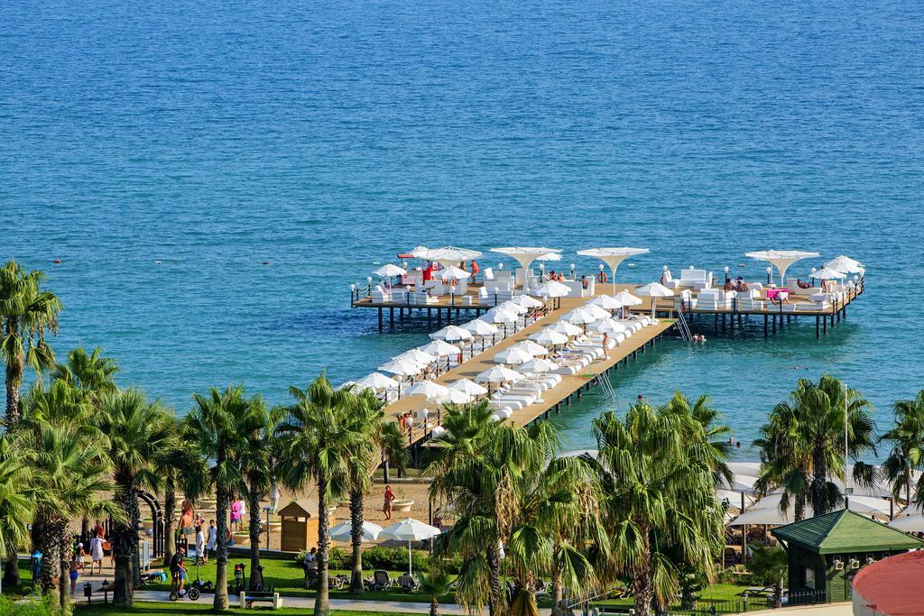 Bellis Deluxe & Heated For Winter Aqua Park 5* באלאק